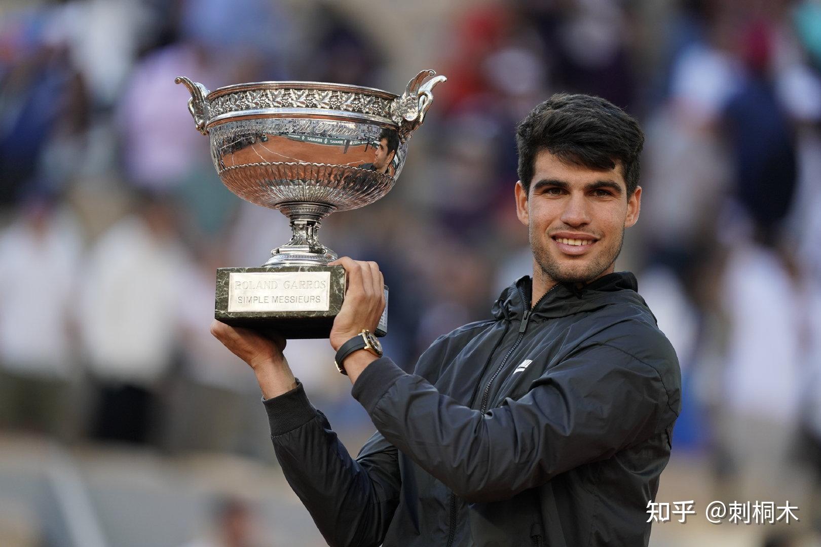 择显得更加 择显得更加