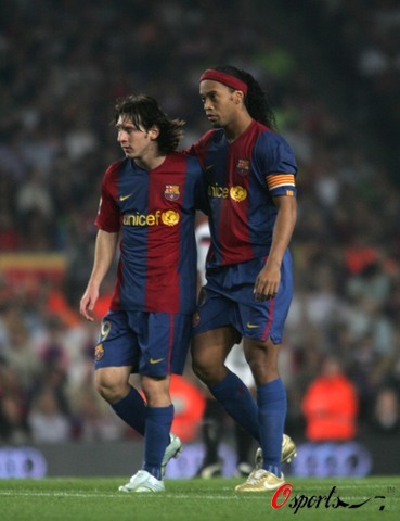 透露出坚定 透露出坚定